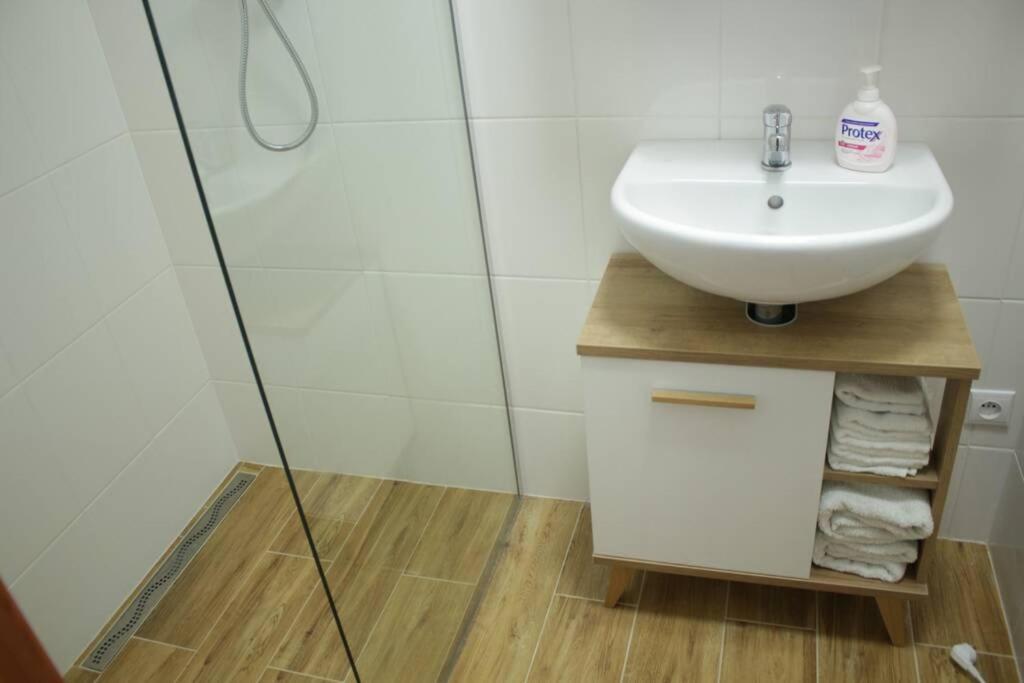 Apartament Apartman - Dlhe Diely Bratysława Zewnętrze zdjęcie